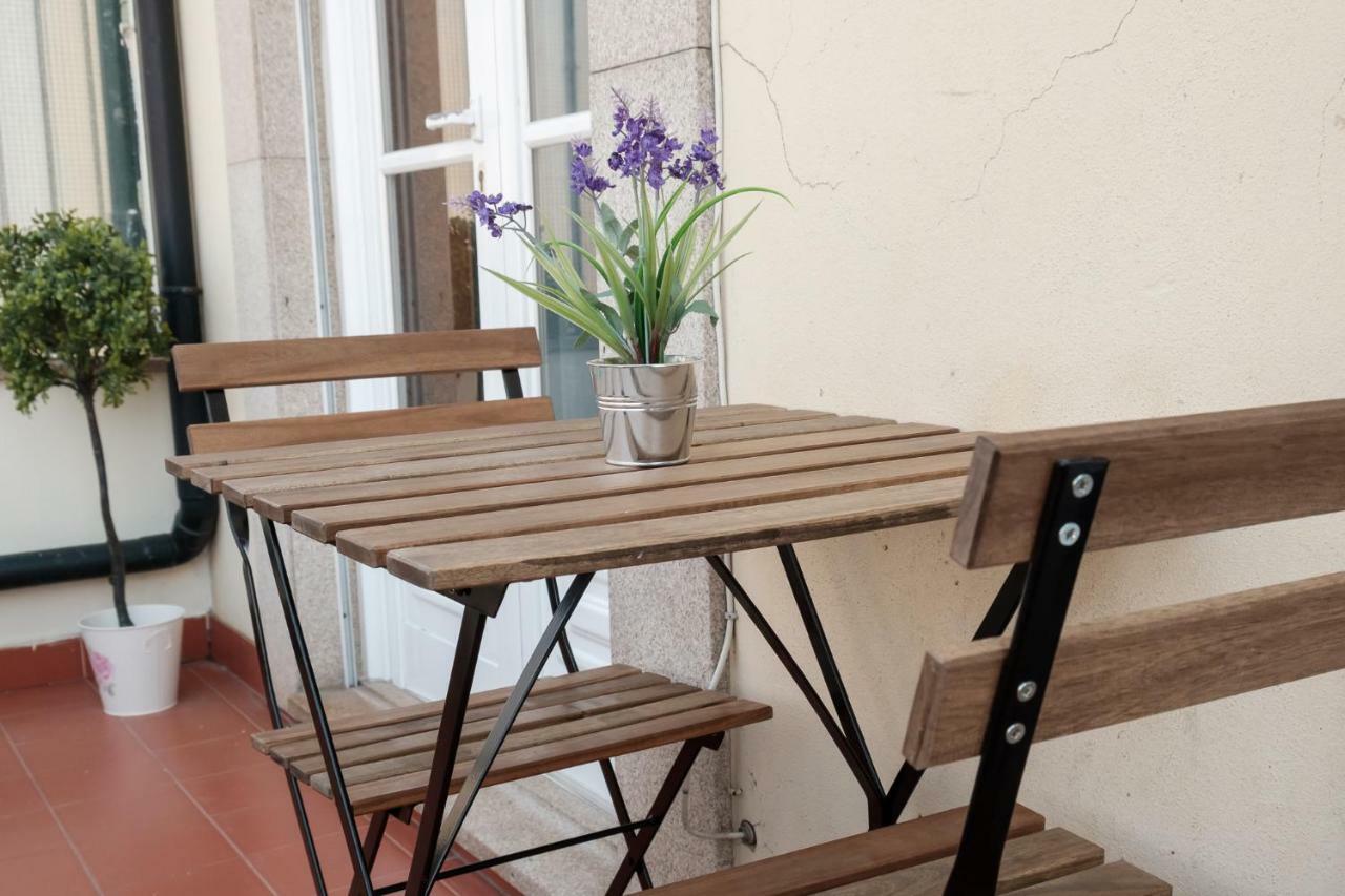 Apartment With Balcony In The Square بورتو المظهر الخارجي الصورة
