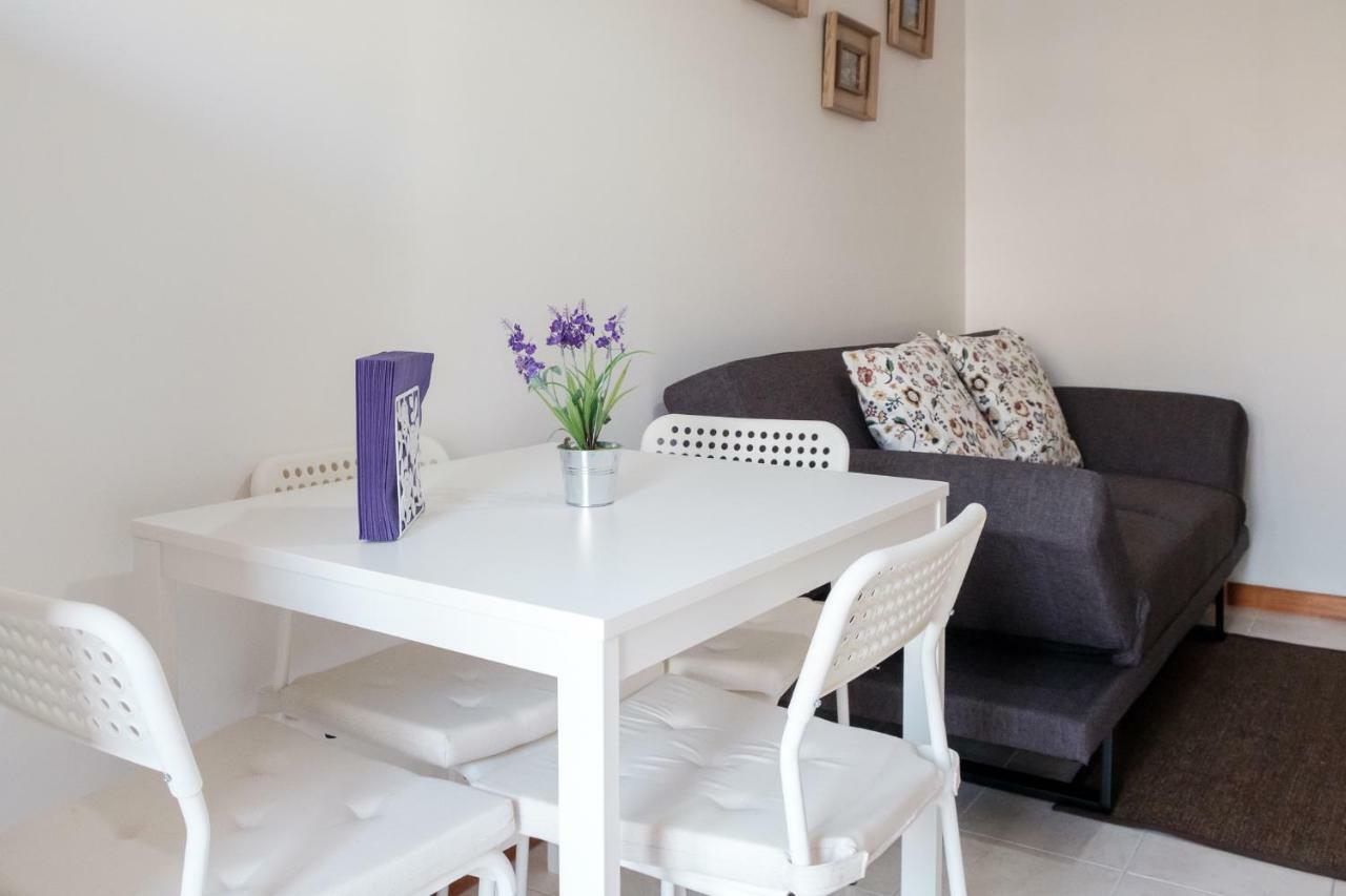 Apartment With Balcony In The Square بورتو المظهر الخارجي الصورة