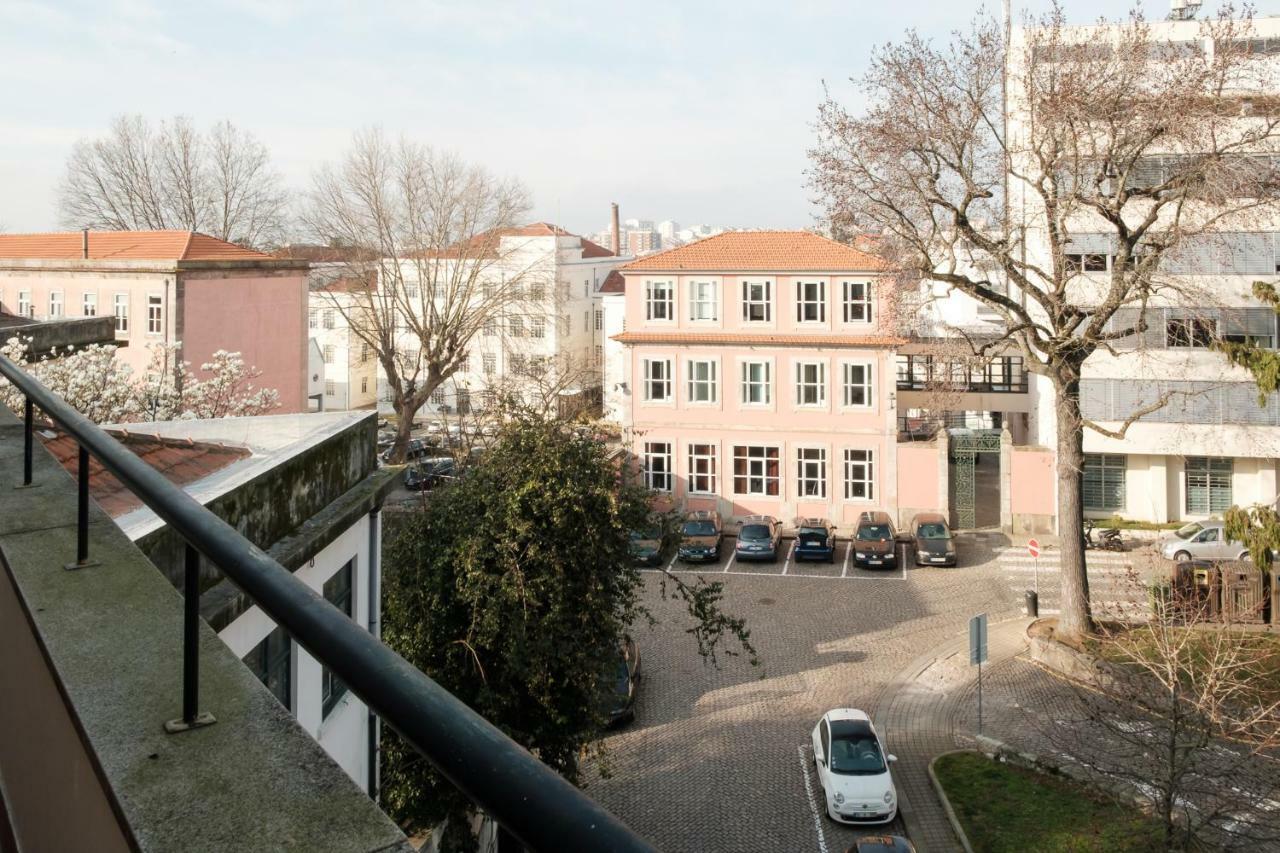 Apartment With Balcony In The Square بورتو المظهر الخارجي الصورة