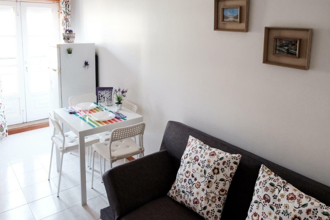 Apartment With Balcony In The Square بورتو المظهر الخارجي الصورة