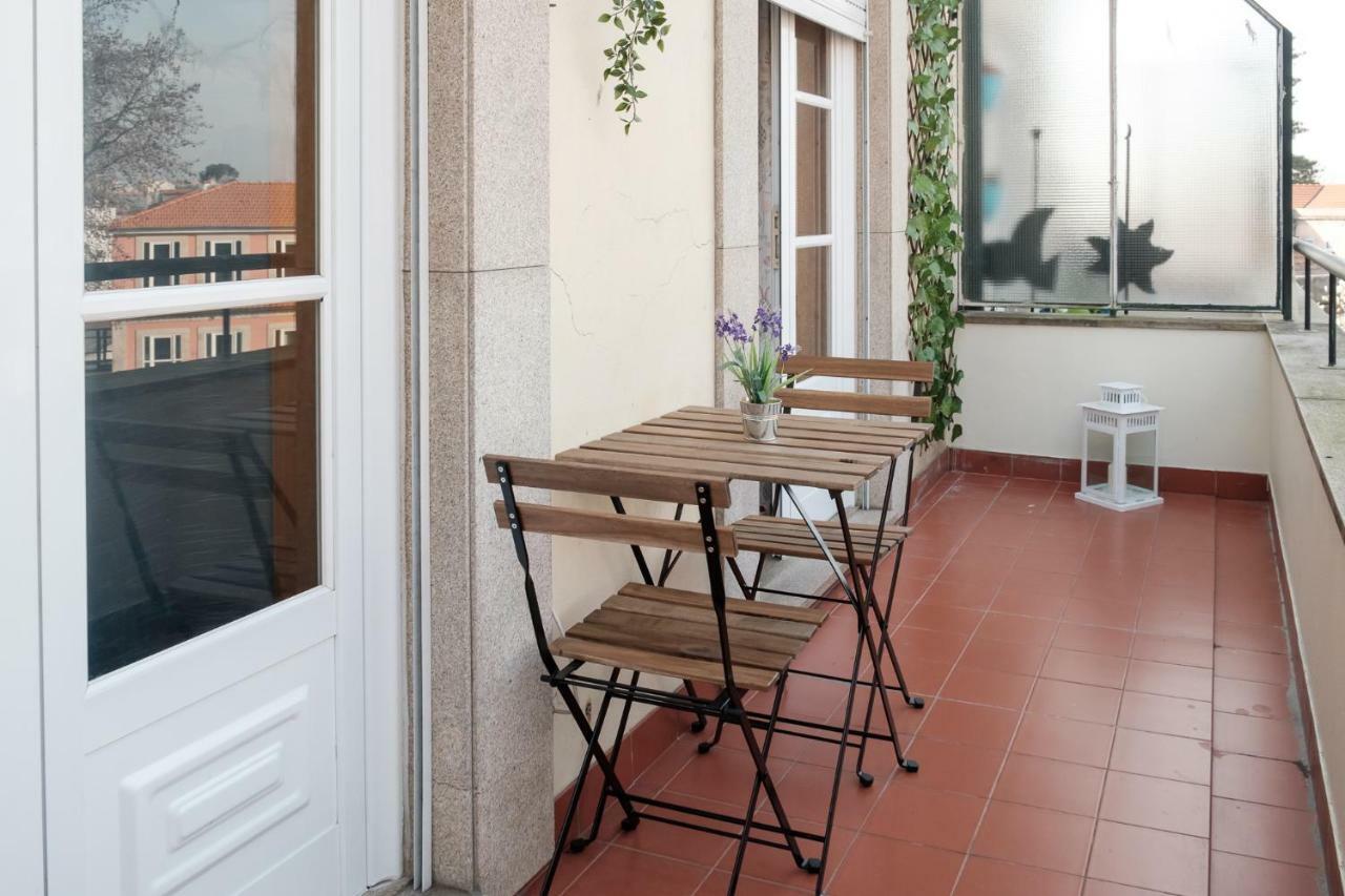Apartment With Balcony In The Square بورتو المظهر الخارجي الصورة