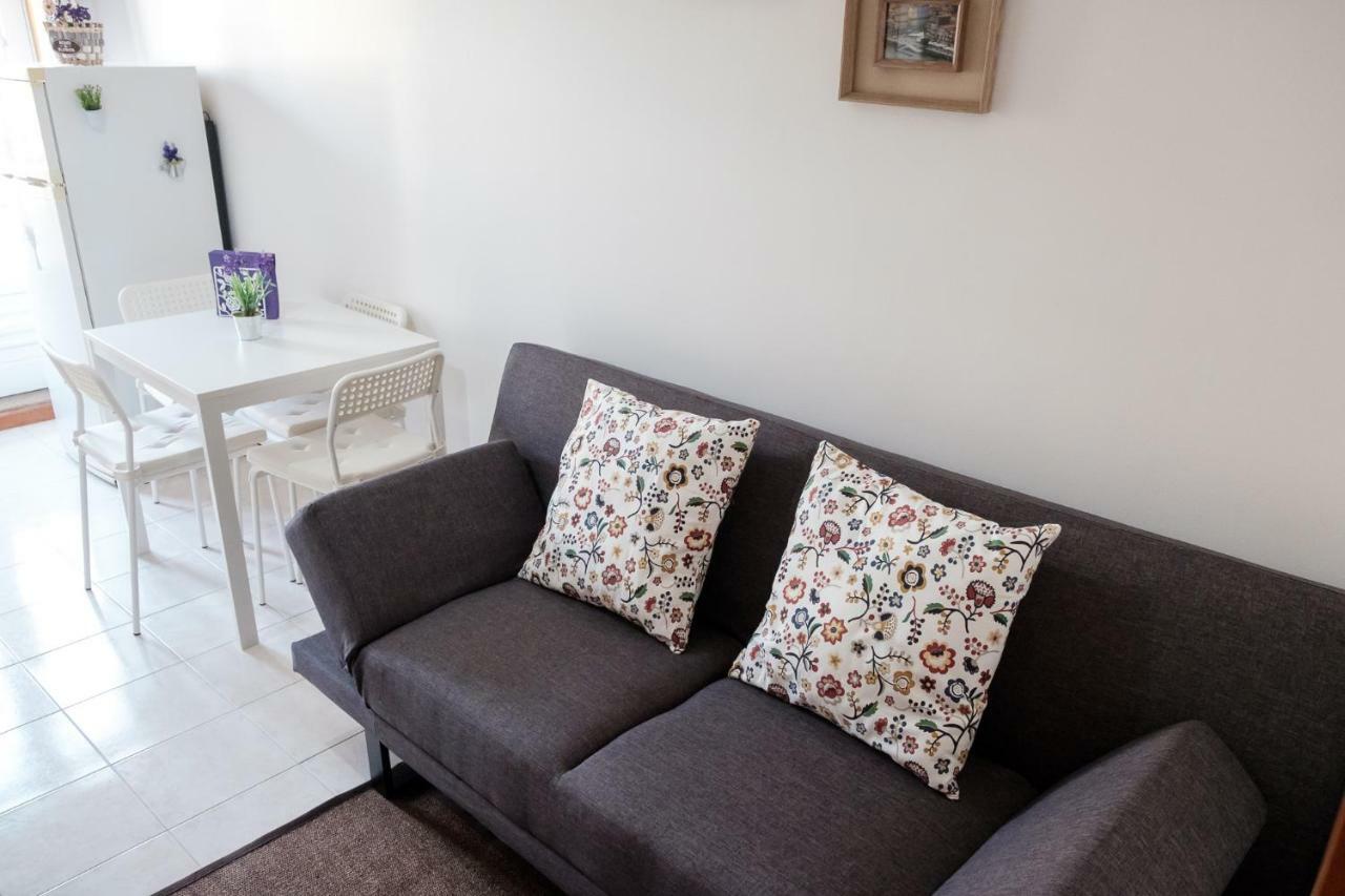 Apartment With Balcony In The Square بورتو المظهر الخارجي الصورة