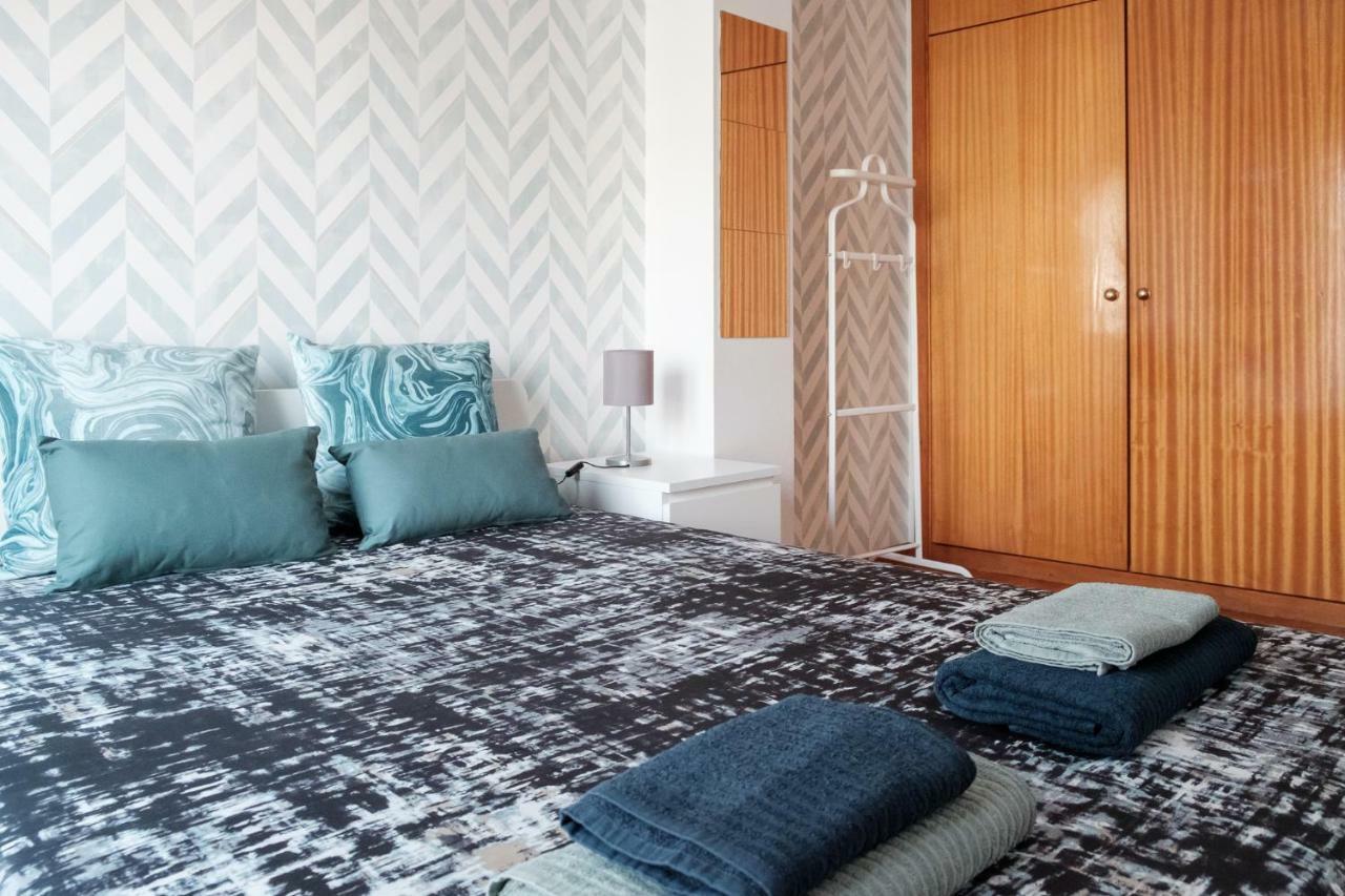 Apartment With Balcony In The Square بورتو المظهر الخارجي الصورة